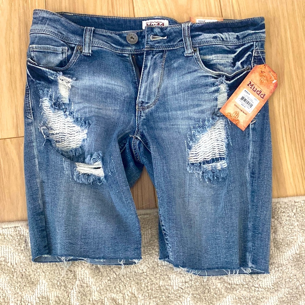 Mudd size 7 Bermuda shorts NWT